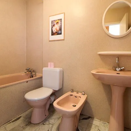 Spacieux Face A La Avec Terrasse Et Animaux Acceptes - Fr-1-494-47 Apartamento